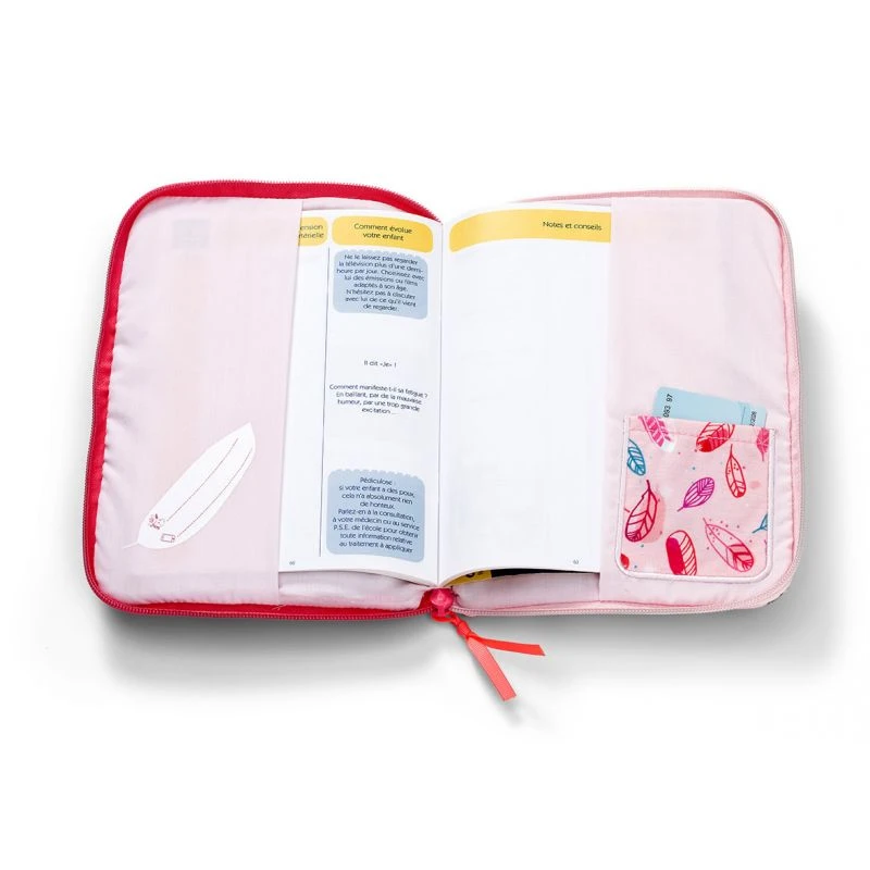 Lilliputiens Louise Housse Carnet De Santé 4 Lilliputiens Louise Housse Carnet De Santé – Image 2