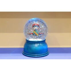Djeco Veilleuse Boule De Neige Avion -Magasin De Jouets veilleuses boule de neige avion 2